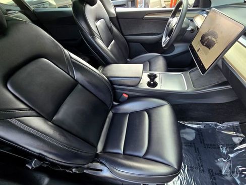 Used 2023 Tesla Model Y Long Range image 19