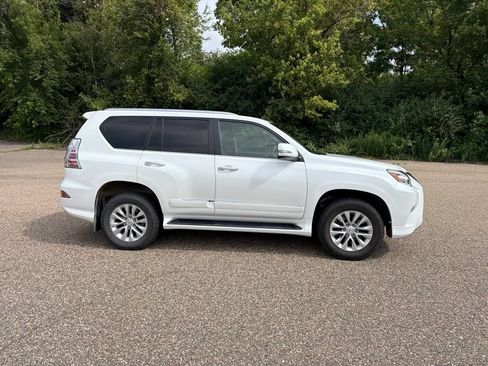 Used 2015 Lexus GX 460 w/ Premium Package AWD/4WD image 20