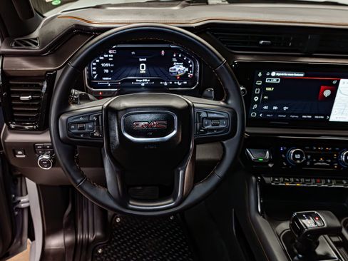 Used 2025 GMC Sierra 1500 AT4 w/ Technology Package image 19