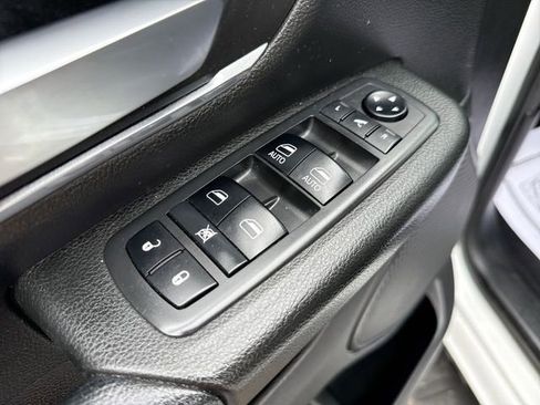 Used 2019 RAM 1500 Big Horn image 13