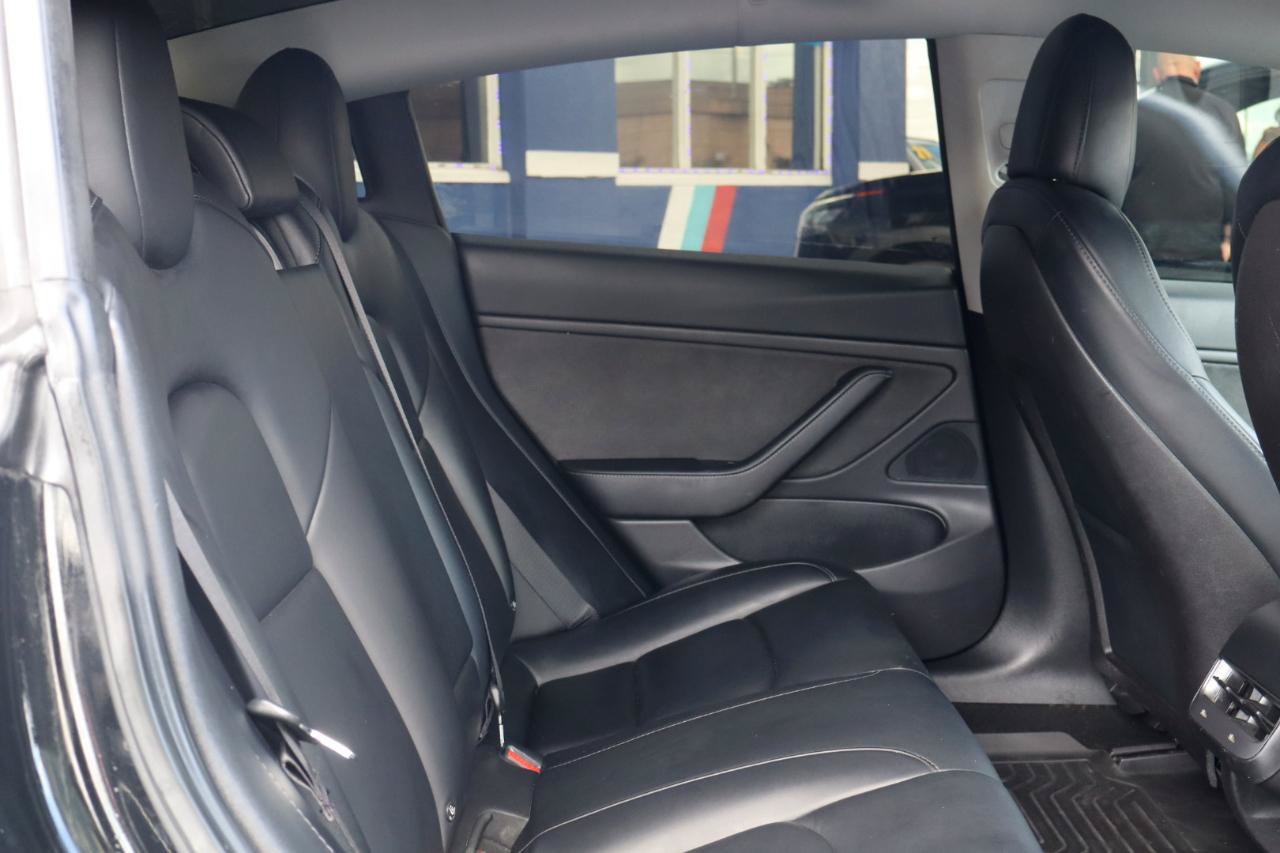 Used 2018 Tesla Model 3 Long Range RWD image 19