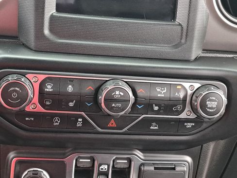 Used 2022 Jeep Gladiator Overland AWD/4WD image 18
