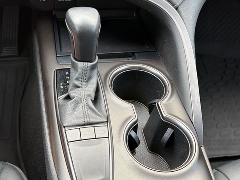 Used 2023 Toyota Camry SE FWD image 17