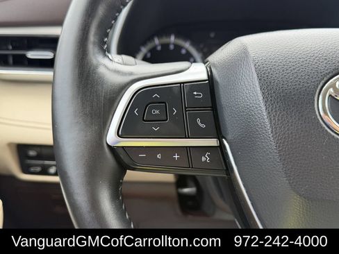Used 2021 Toyota Highlander Limited FWD image 14