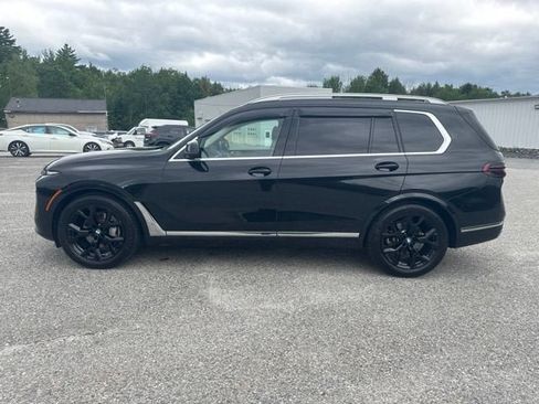 Used 2024 BMW X7 xDrive40i w/ Premium Package AWD/4WD image 3