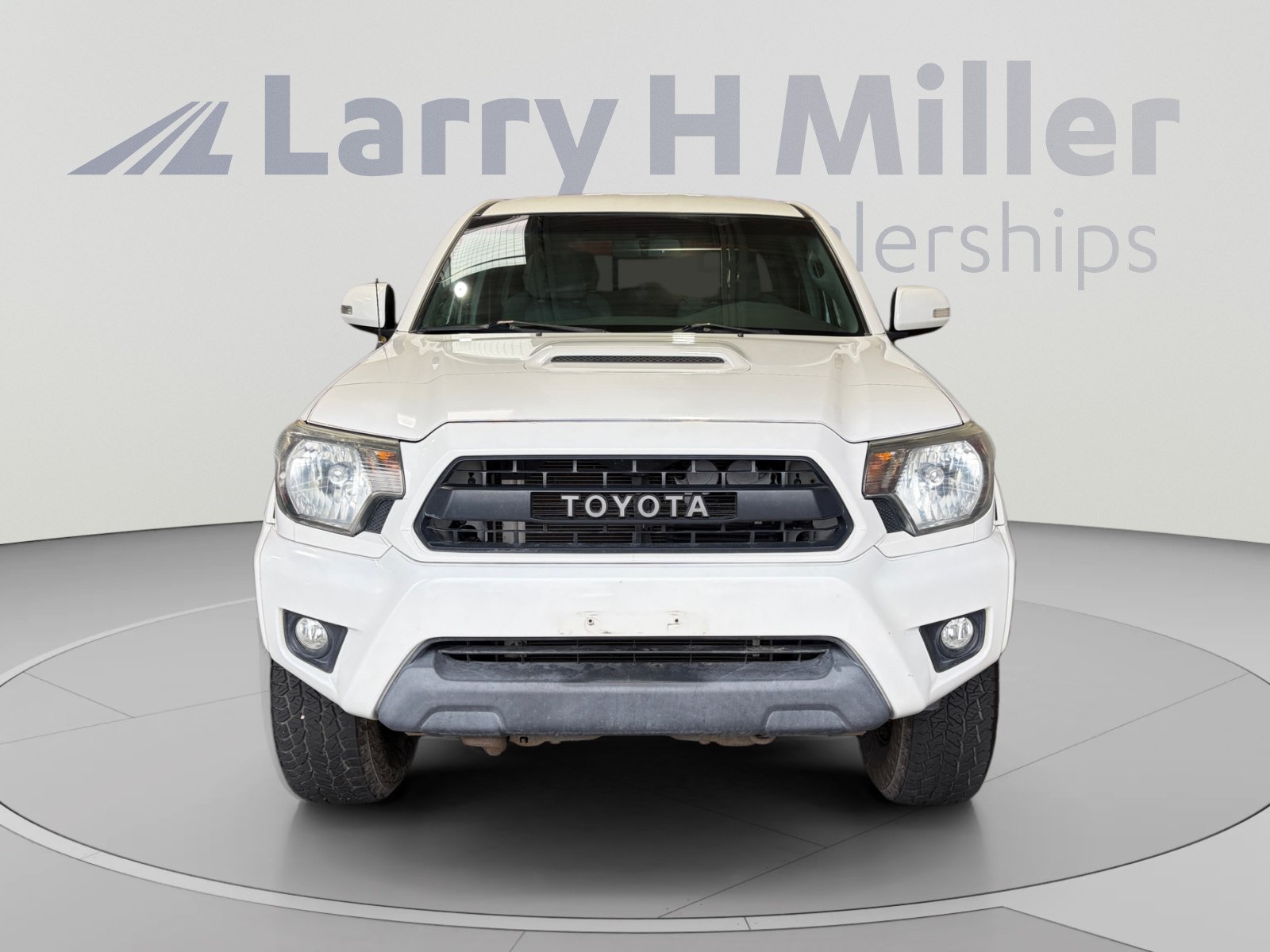 Used 2015 Toyota Tacoma TRD Pro w/ Off Road Towing Package AWD/4WD image 8