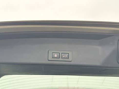 Certified 2024 Subaru Ascent Limited image 17