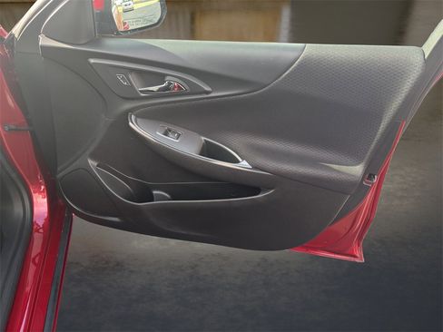 Used 2024 Chevrolet Malibu LT image 13