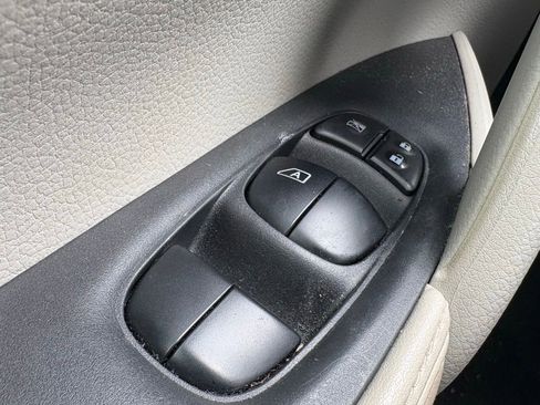 Used 2020 Nissan Rogue Sport SL image 24