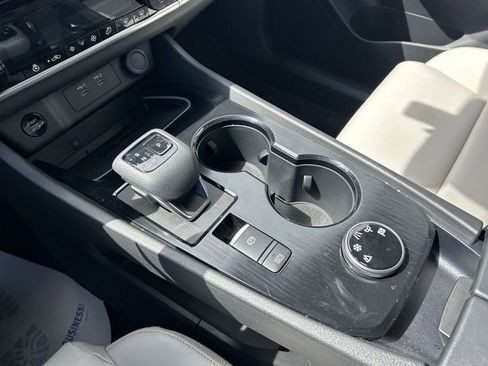 Certified 2025 Nissan Rogue SL AWD/4WD image 22