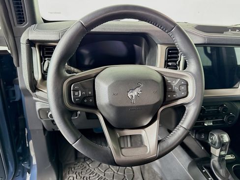Used 2025 Ford Bronco Outer Banks AWD/4WD image 11