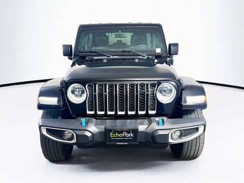 Used 2023 Jeep Wrangler Sahara image 2