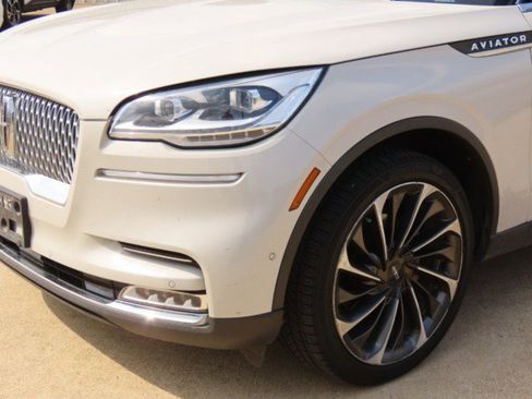 Used 2021 Lincoln Aviator Reserve w/ Equipment Group 202A image 3