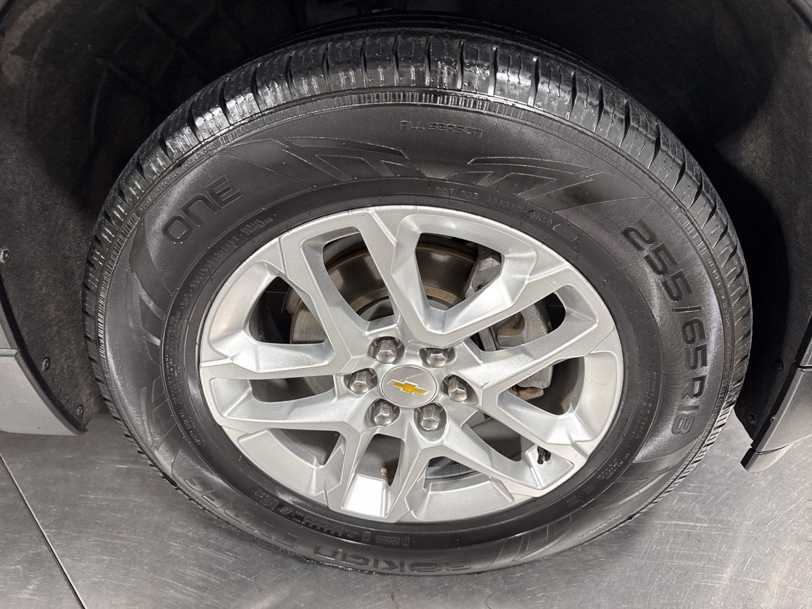 Used 2019 Chevrolet Traverse LT w/ LPO, Floor Liner Package AWD/4WD image 14