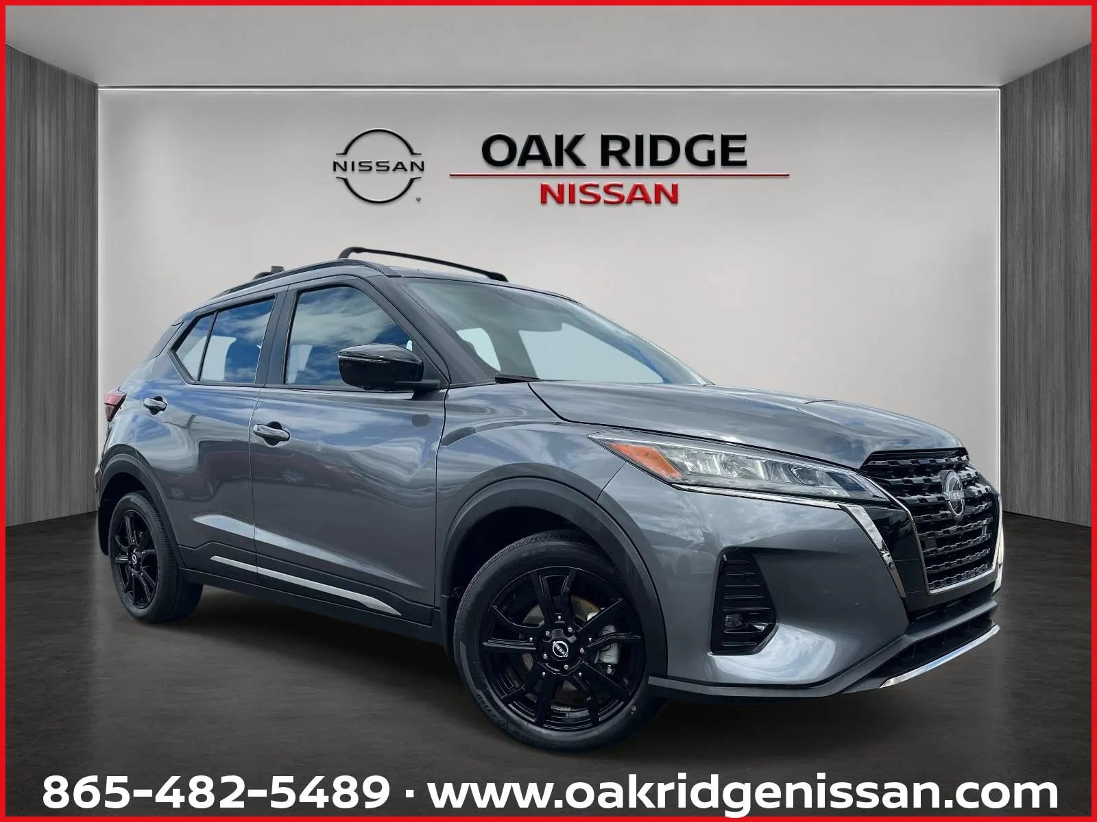 Used 2023 Nissan Kicks SR w/ Exterior Package FWD image 1