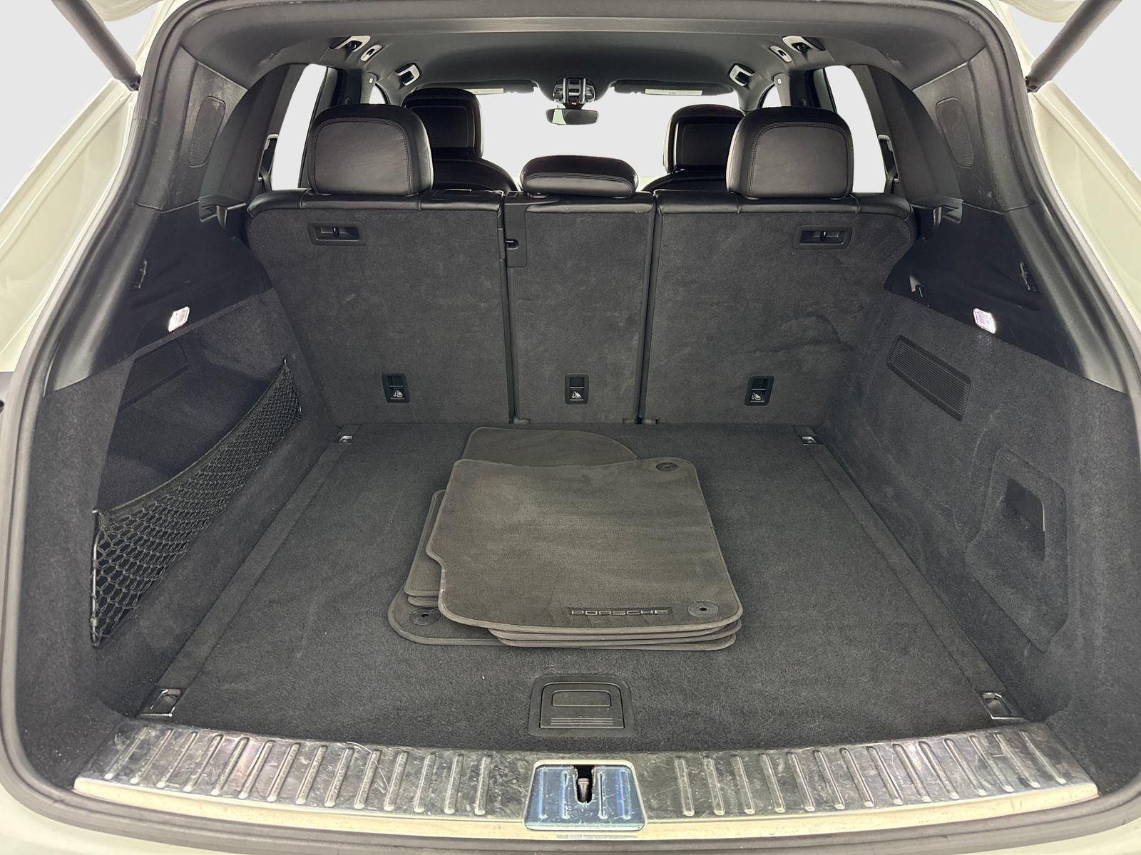 Used 2019 Porsche Cayenne AWD/4WD image 49