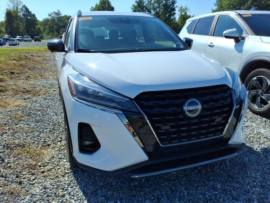 Used 2024 Nissan Kicks SR FWD image 9