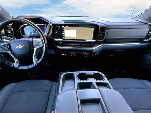 Used 2022 Chevrolet Silverado 1500 LT image 8