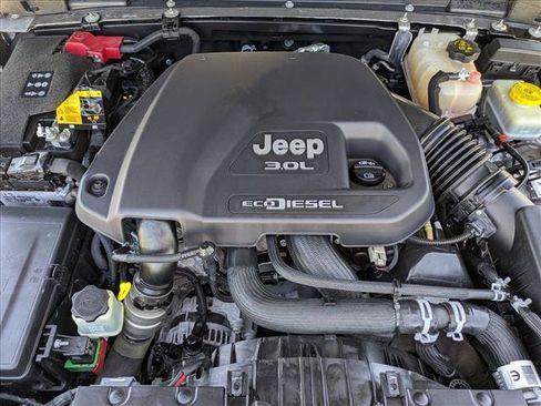 Used 2021 Jeep Wrangler Unlimited Sport AWD/4WD image 23
