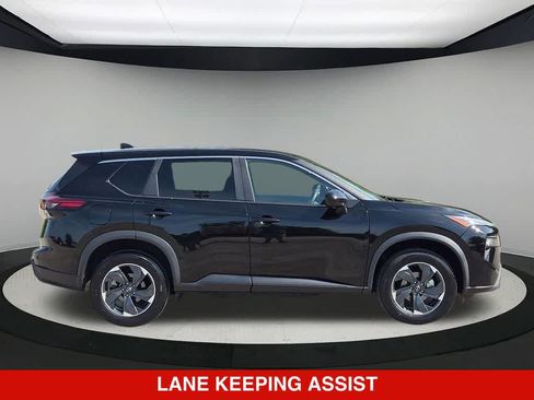 Used 2024 Nissan Rogue SV AWD/4WD image 7