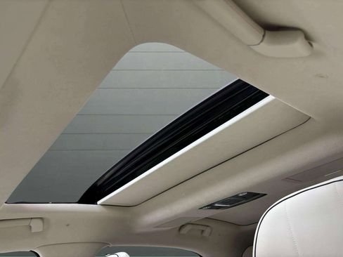 New 2025 Bentley Flying Spur Plug-In Hybrid image 14