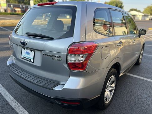 Used 2015 Subaru Forester 2.5i AWD/4WD image 5