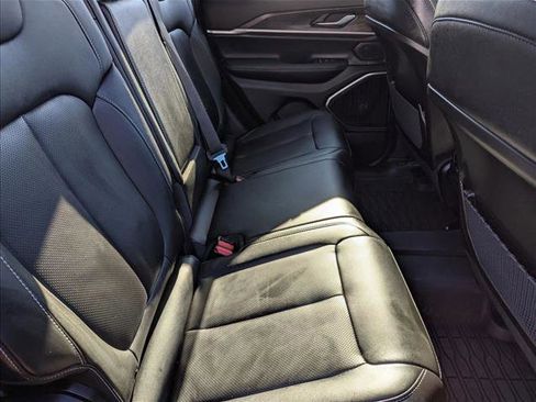 Used 2025 Jeep Grand Cherokee Limited 4xe image 21