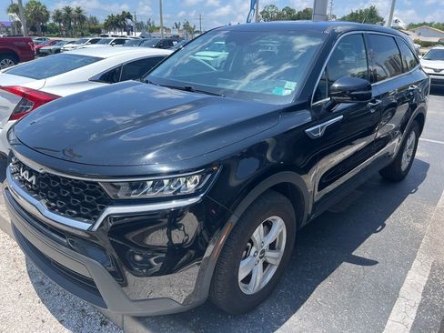 Certified 2023 Kia Sorento LX FWD image 1