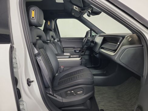 Used 2023 Rivian R1T Adventure AWD/4WD image 23