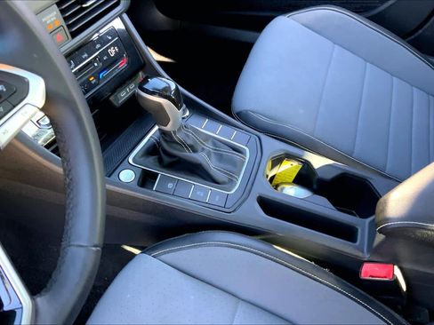 Used 2025 Volkswagen Jetta SE image 17