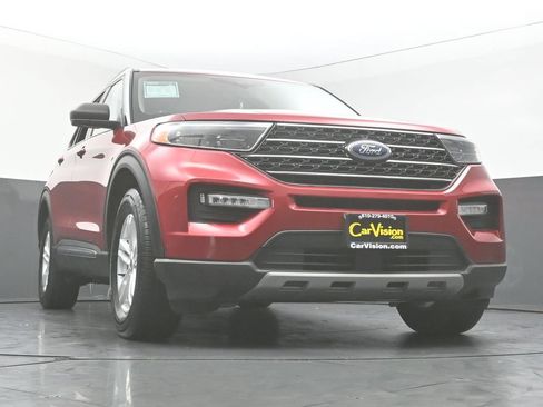 Used 2022 Ford Explorer XLT w/ Equipment Group 202A AWD/4WD image 53