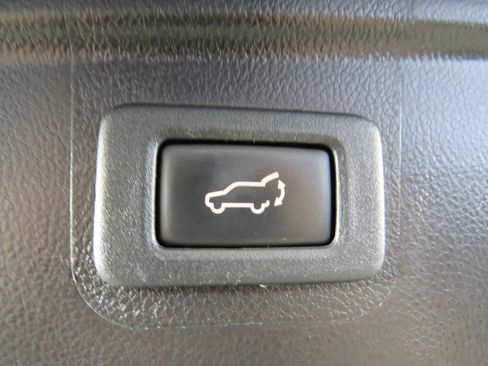 Used 2019 Subaru Outback 2.5i Limited image 29