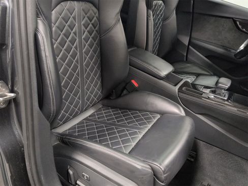 Used 2021 Audi S4 Premium Plus w/ Premium Plus Package image 24