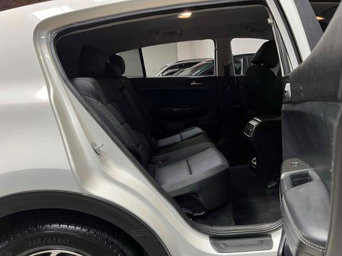 Used 2020 Kia Sportage LX FWD image 29
