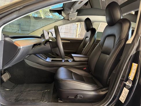 Used 2022 Tesla Model 3 image 17