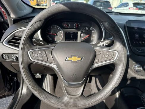 Certified 2022 Chevrolet Malibu LS image 21