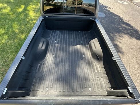 Used 2003 Ford F350 Lariat RWD image 5
