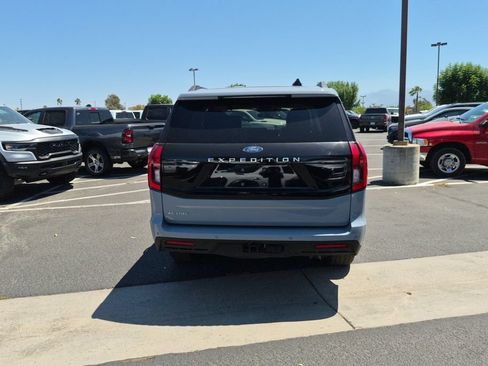 Used 2025 Ford Expedition Active AWD/4WD image 7