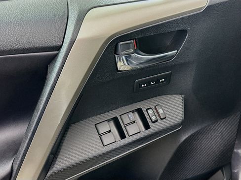 Used 2015 Toyota RAV4 Limited image 15