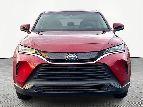 Used 2021 Toyota Venza LE image 3