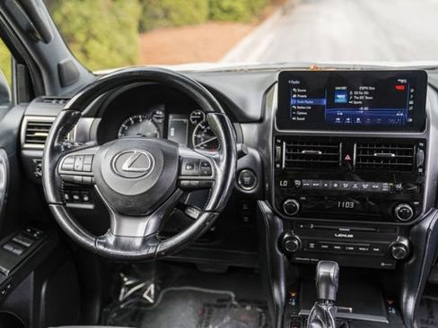 Used 2022 Lexus GX 460 w/ Black Line Special Edition AWD/4WD image 28