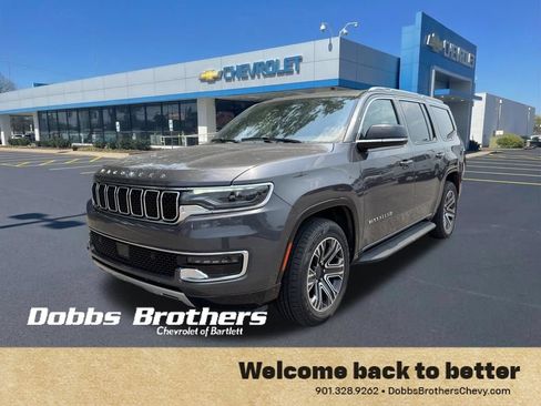 Used 2024 Jeep Wagoneer Series II AWD/4WD image 3