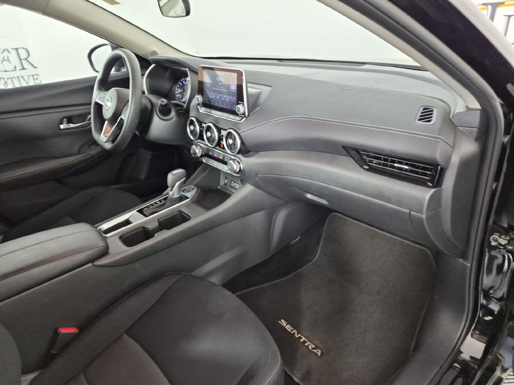 Used 2025 Nissan Sentra SV FWD image 35