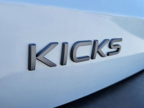 New 2026 Nissan Kicks SV image 9
