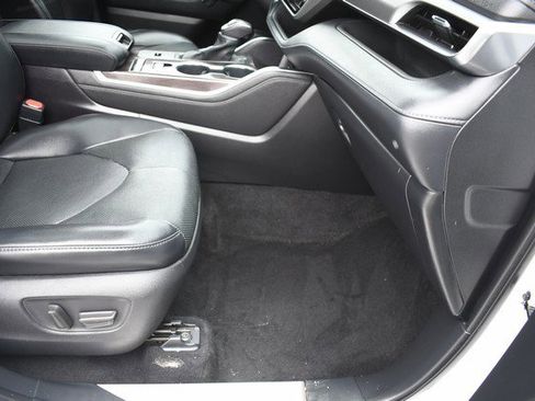 Certified 2021 Toyota Highlander Platinum image 26