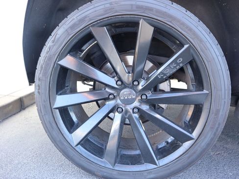 Used 2019 Chevrolet Tahoe LS w/ Max Trailering Package RWD image 16