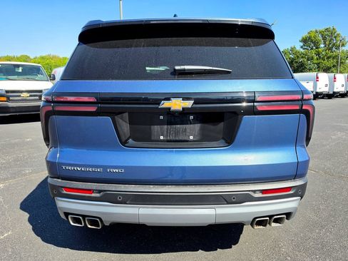 Used 2026 Chevrolet Traverse LT AWD/4WD image 9