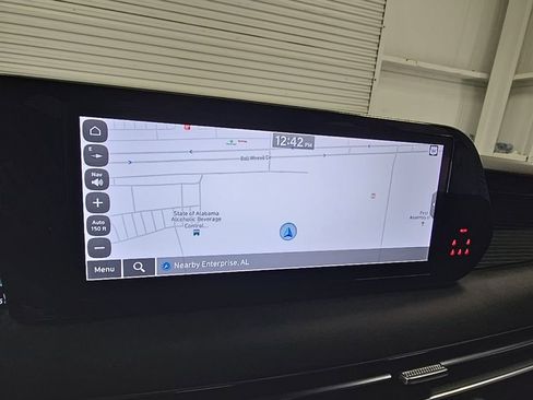 Used 2024 Hyundai Palisade Calligraphy image 16