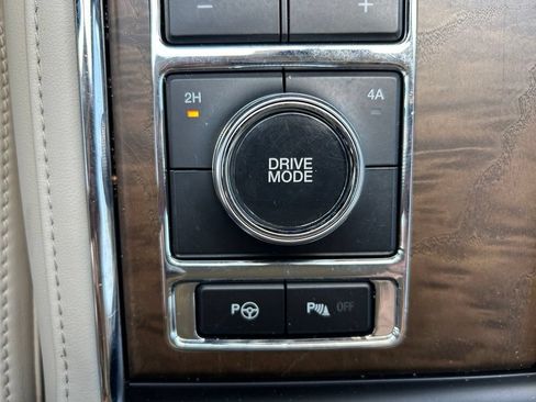 Used 2019 Ford Expedition Max Platinum AWD/4WD image 46