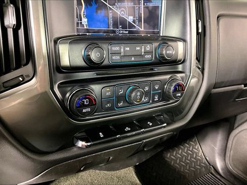 Certified 2018 Chevrolet Silverado 1500 LT w/ Texas Edition AWD/4WD image 13